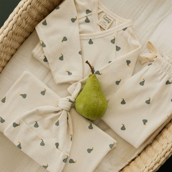 Nature Baby Welcome Home Gift Set - Petite Pear Print