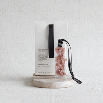 Studio Hart Wax Tab
