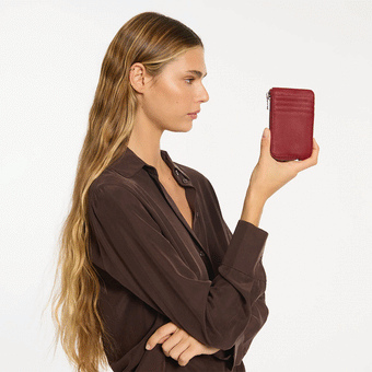 Status Anxiety Left Behind - Rouge