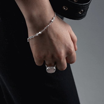 Stolen Girlfriend Claw Ring - Rose Quartz